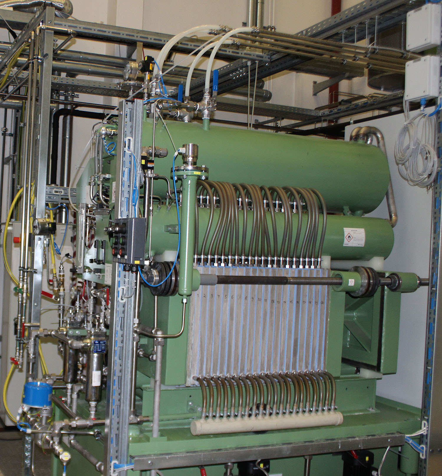 Industrial alkaline atmospheric test electrolyser at Fraunhofer IFAM Dresden
