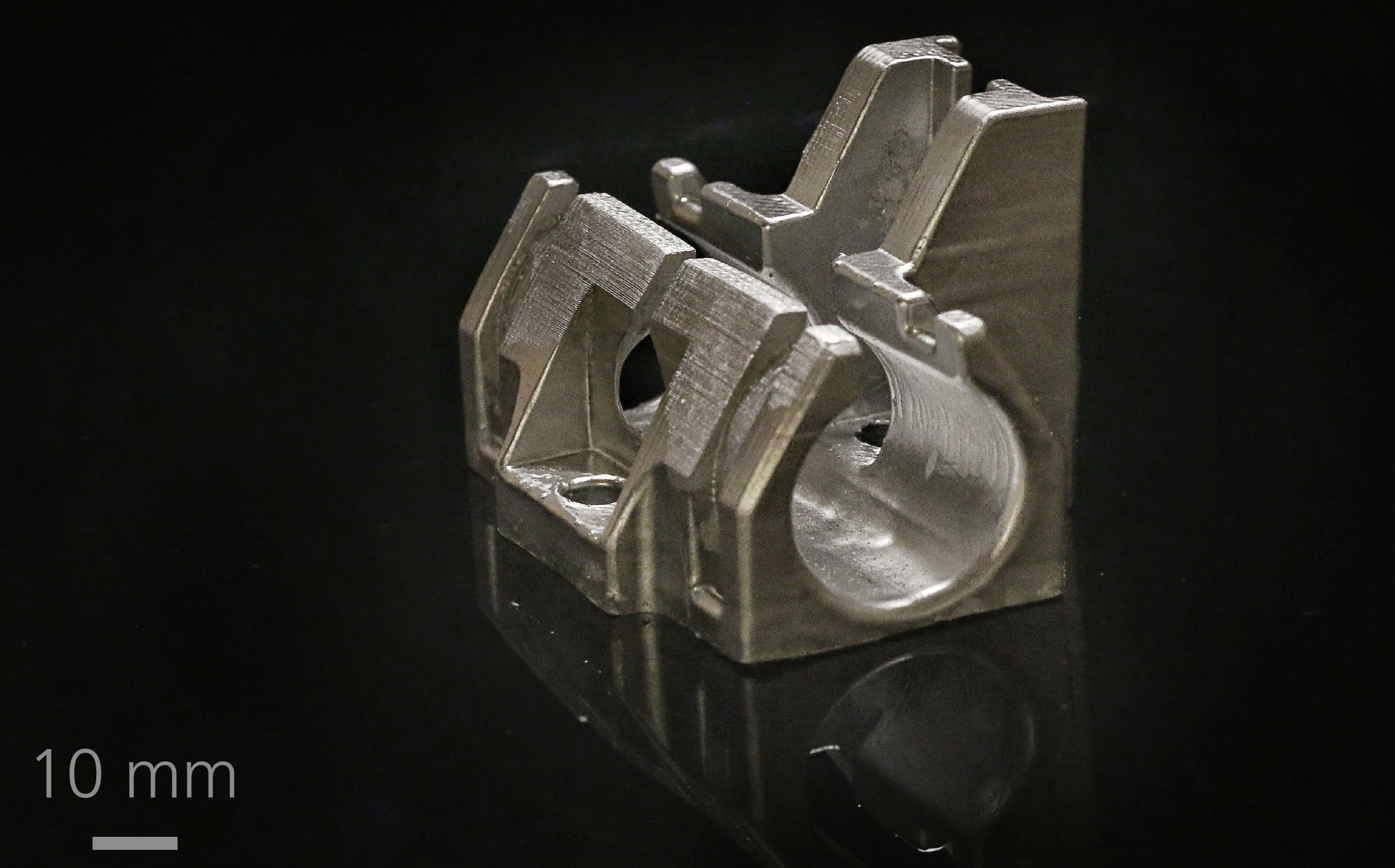 Sled bracket, stainless steel (1.4404). Mold production by means of  FFF.