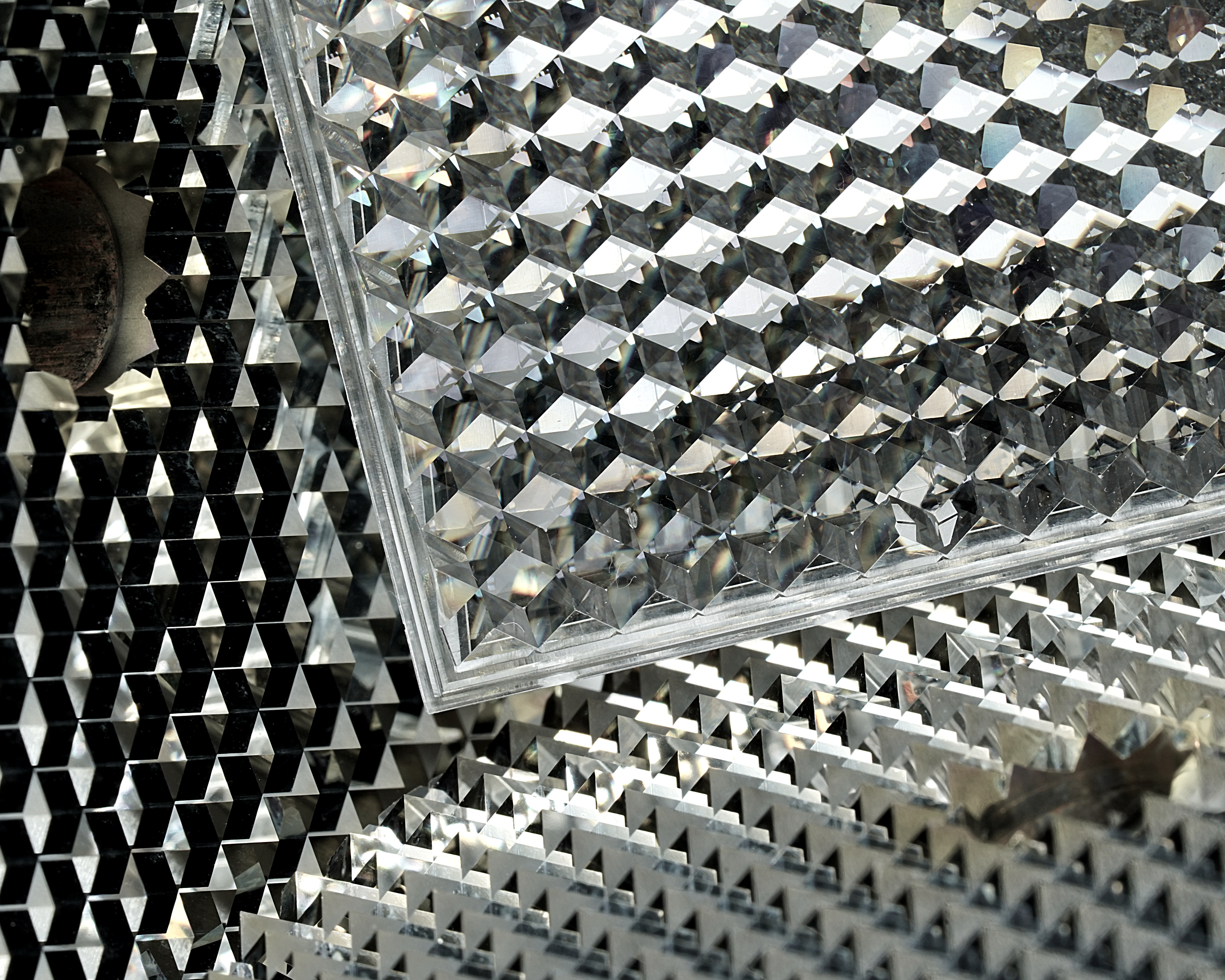 UltraPLAS enables perfect reproduction of mirror-finish surfaces