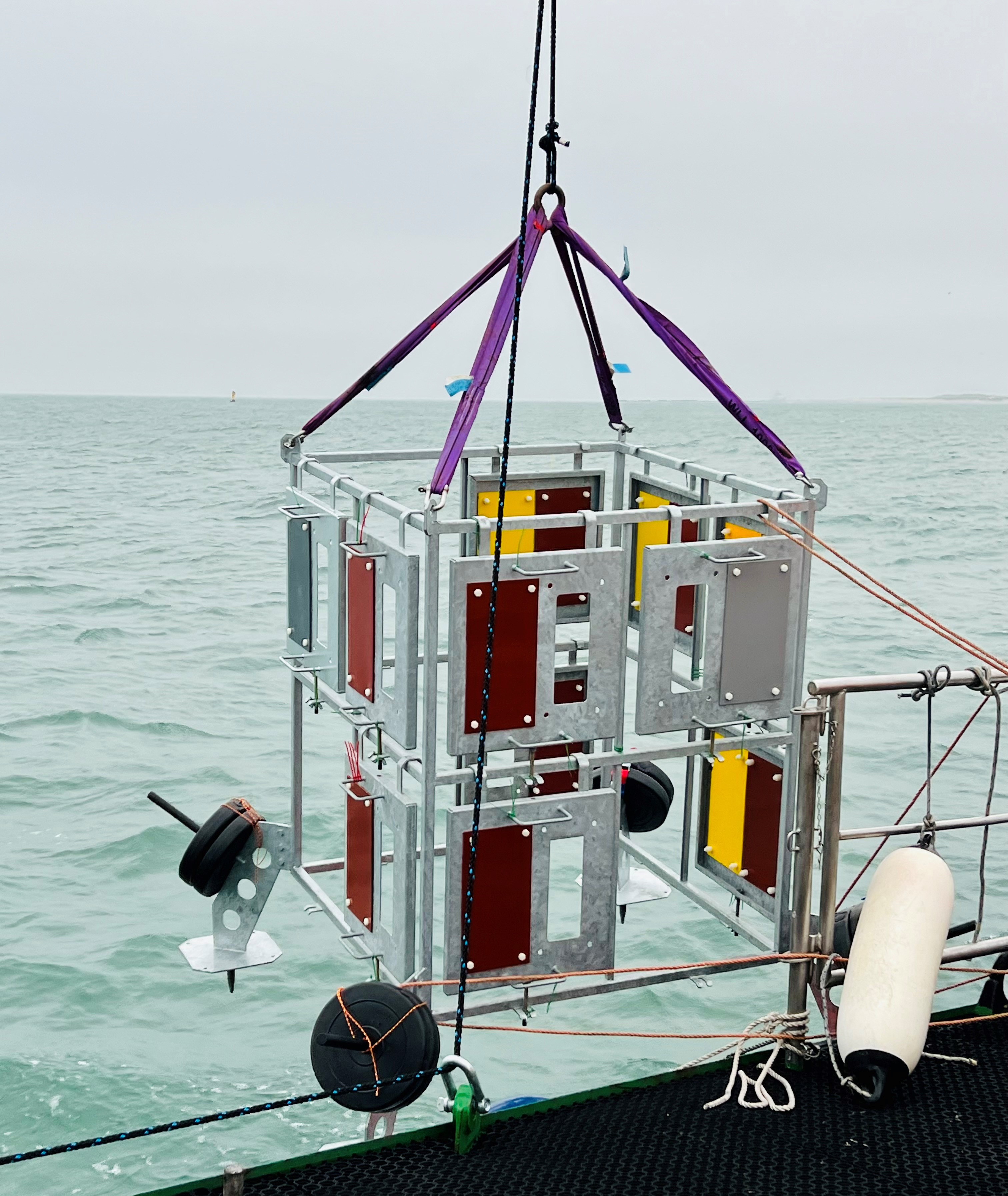 Fraunhofer IFAM's cube-shaped underwater lander Fraunhofer IFAM's cube-shaped underwater lander