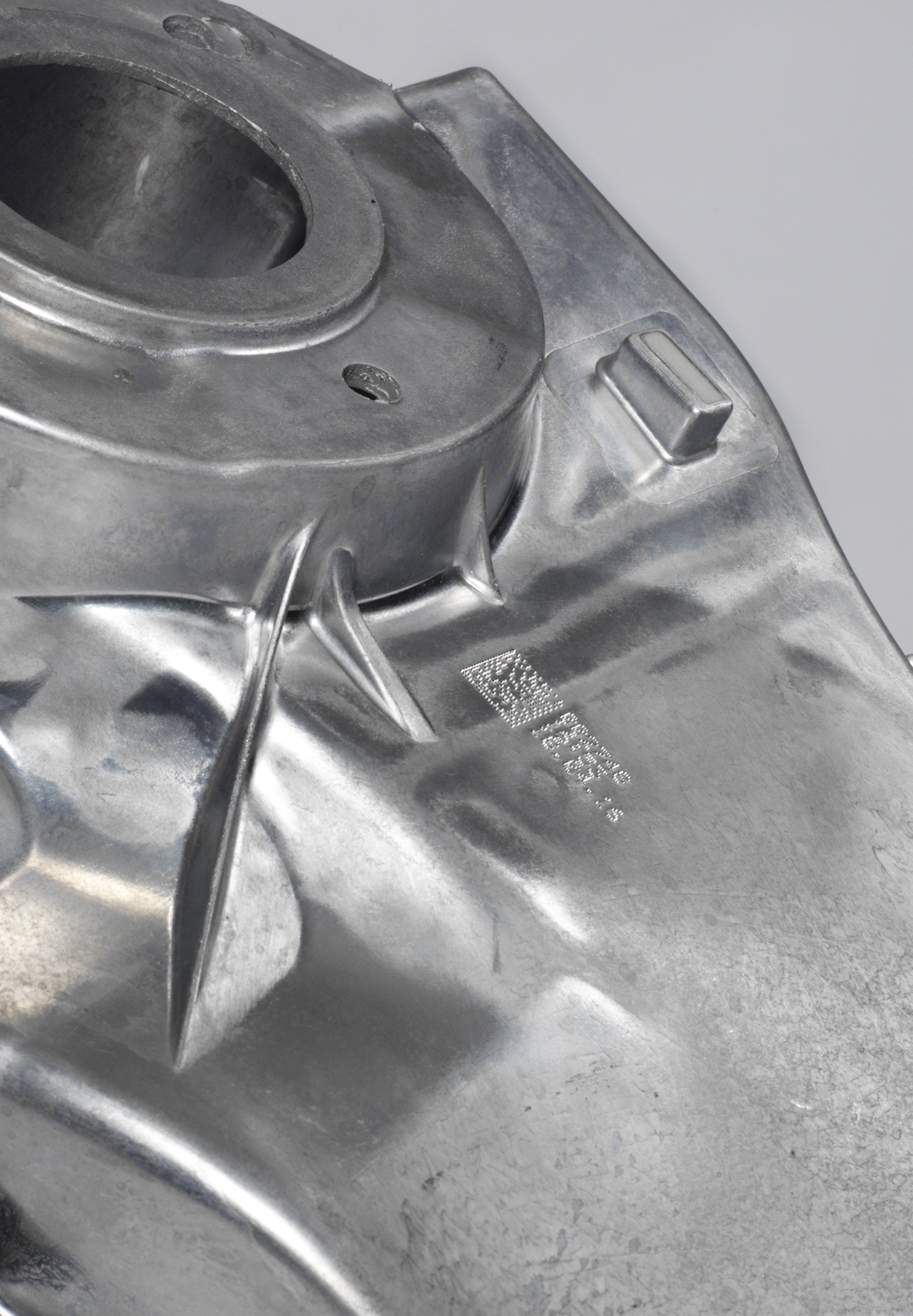 RFID integrated in a structural die-cast component